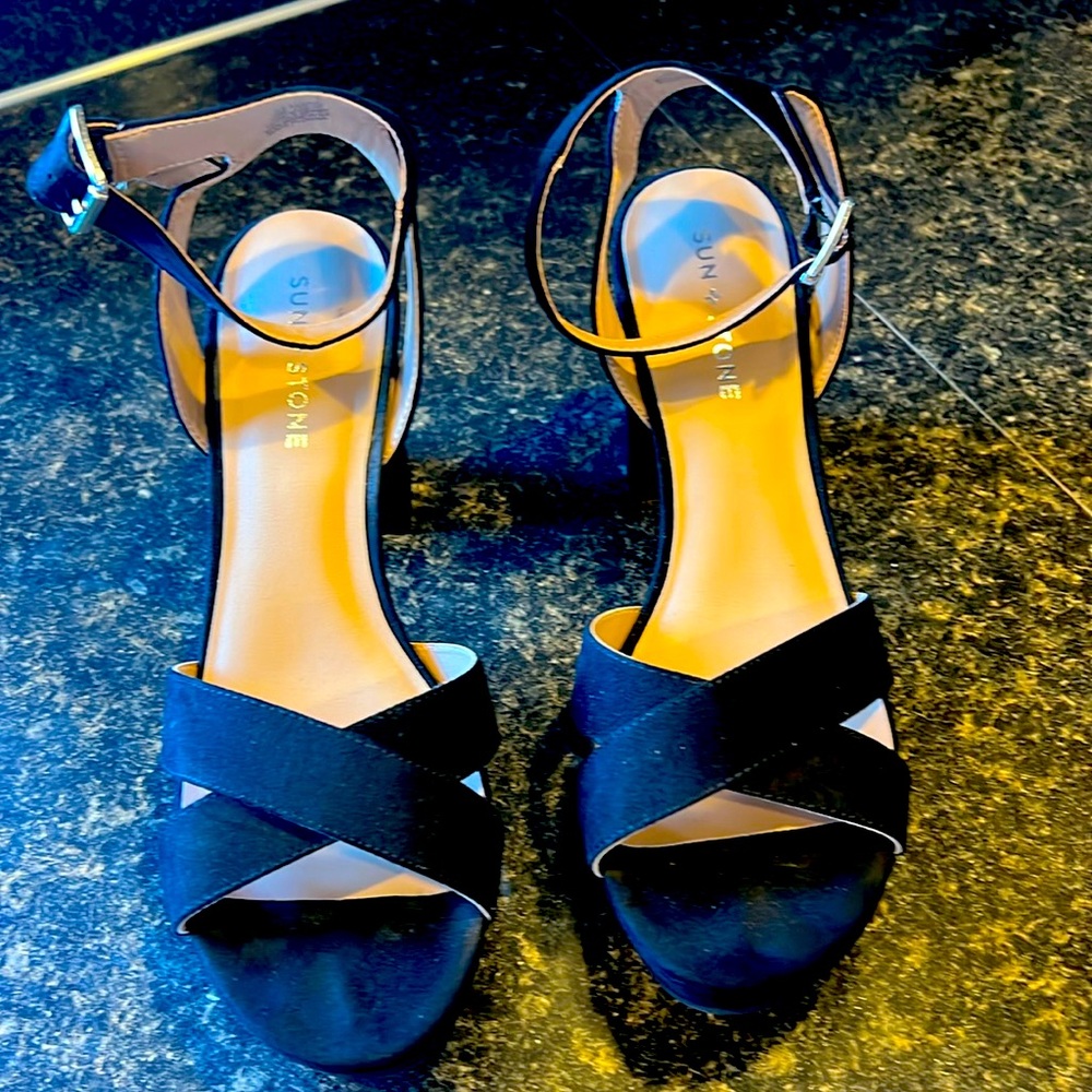 Black platform heels women’s size 10